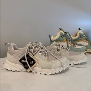 Timberland Women's White and Gray Sneakers